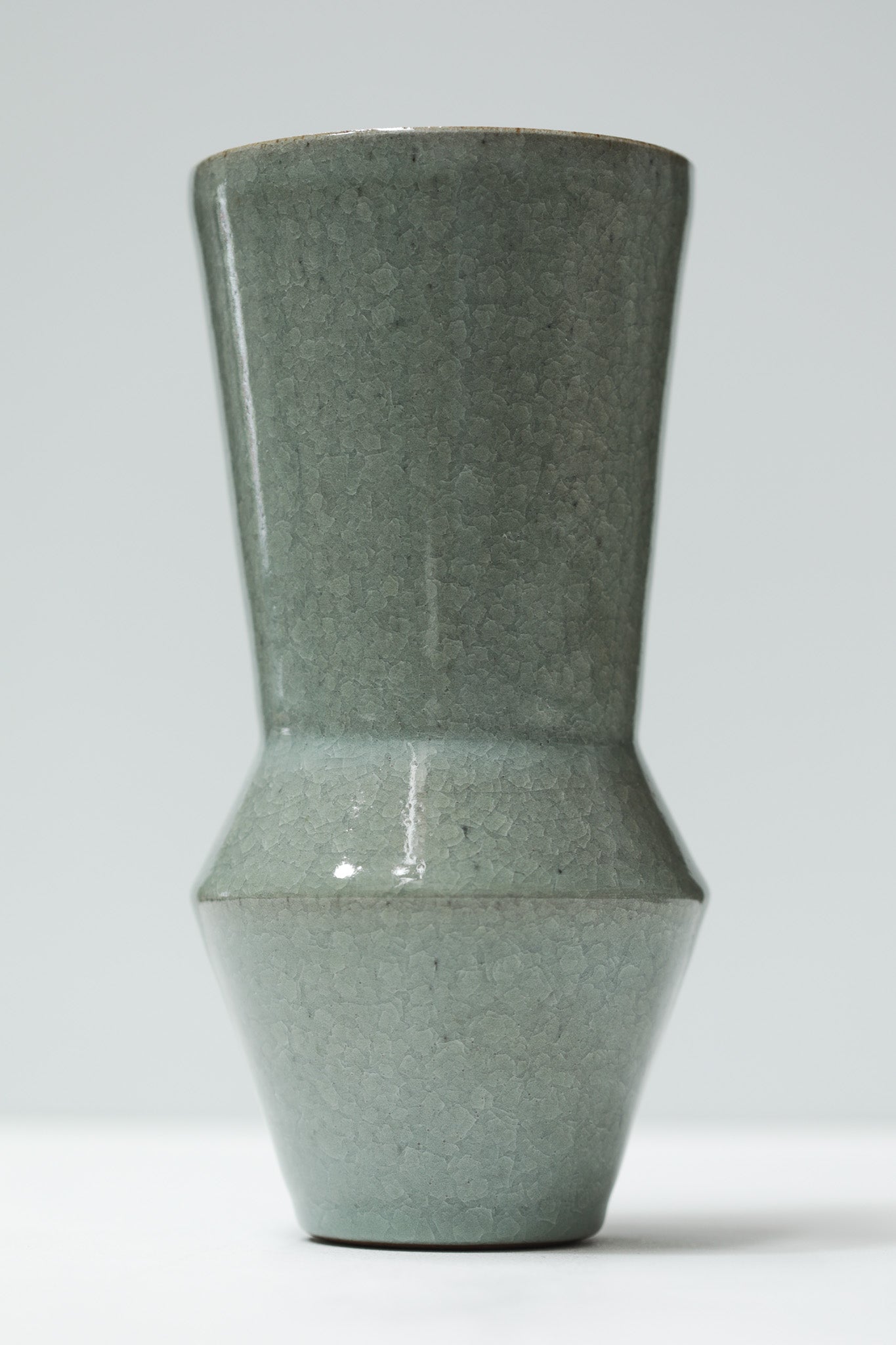 Florian Gadsby: Angular Vase