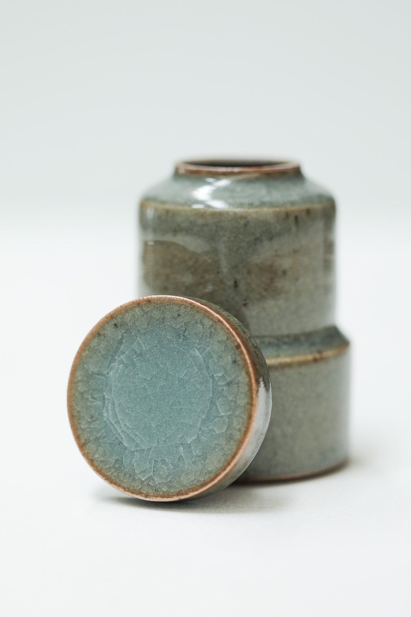 Florian Gadsby: Small Stepped Lidded Jar