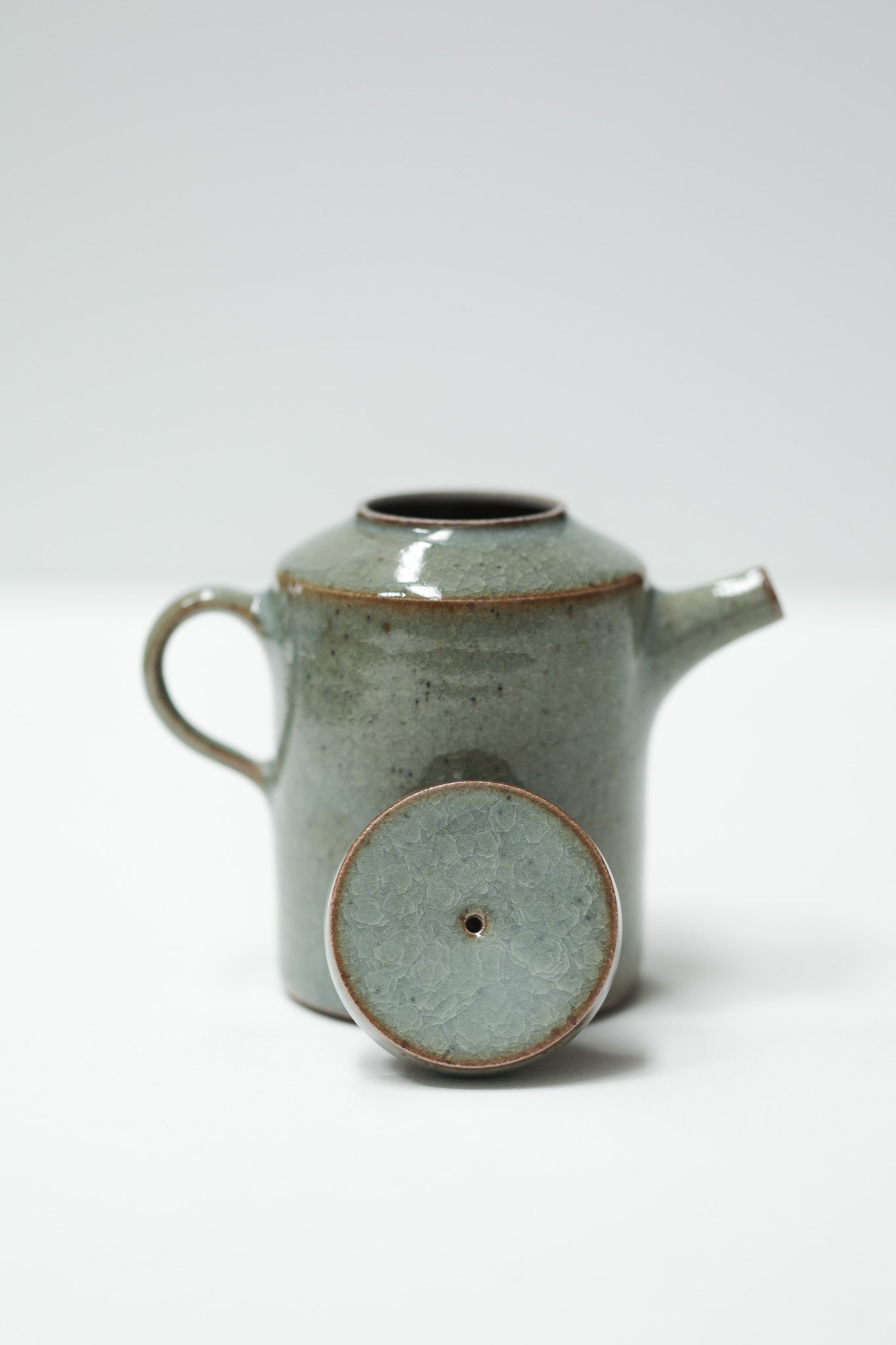 Florian Gadsby: Small Teapot