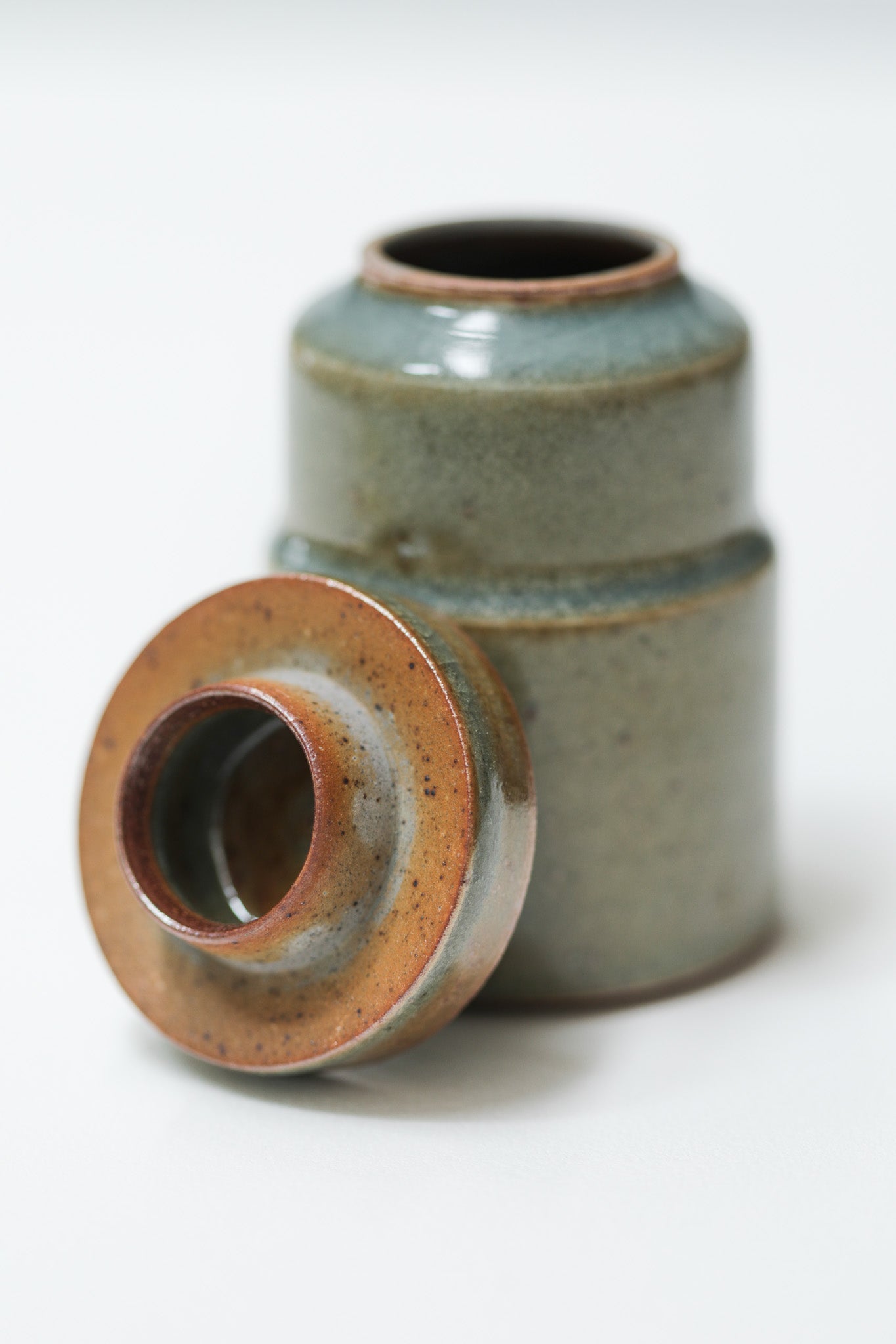 Florian Gadsby: Small Stepped Lidded Jar