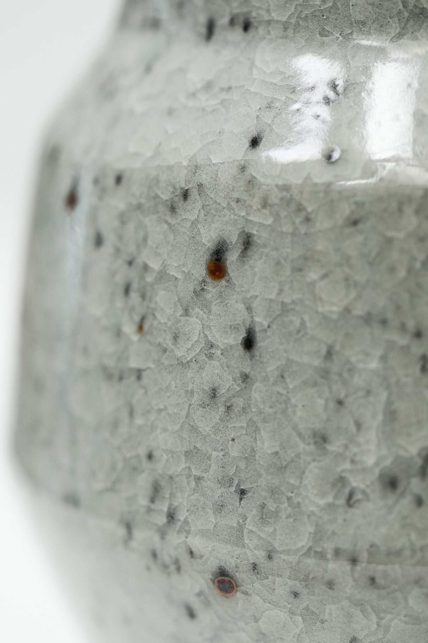 Florian Gadsby: Angular Vase