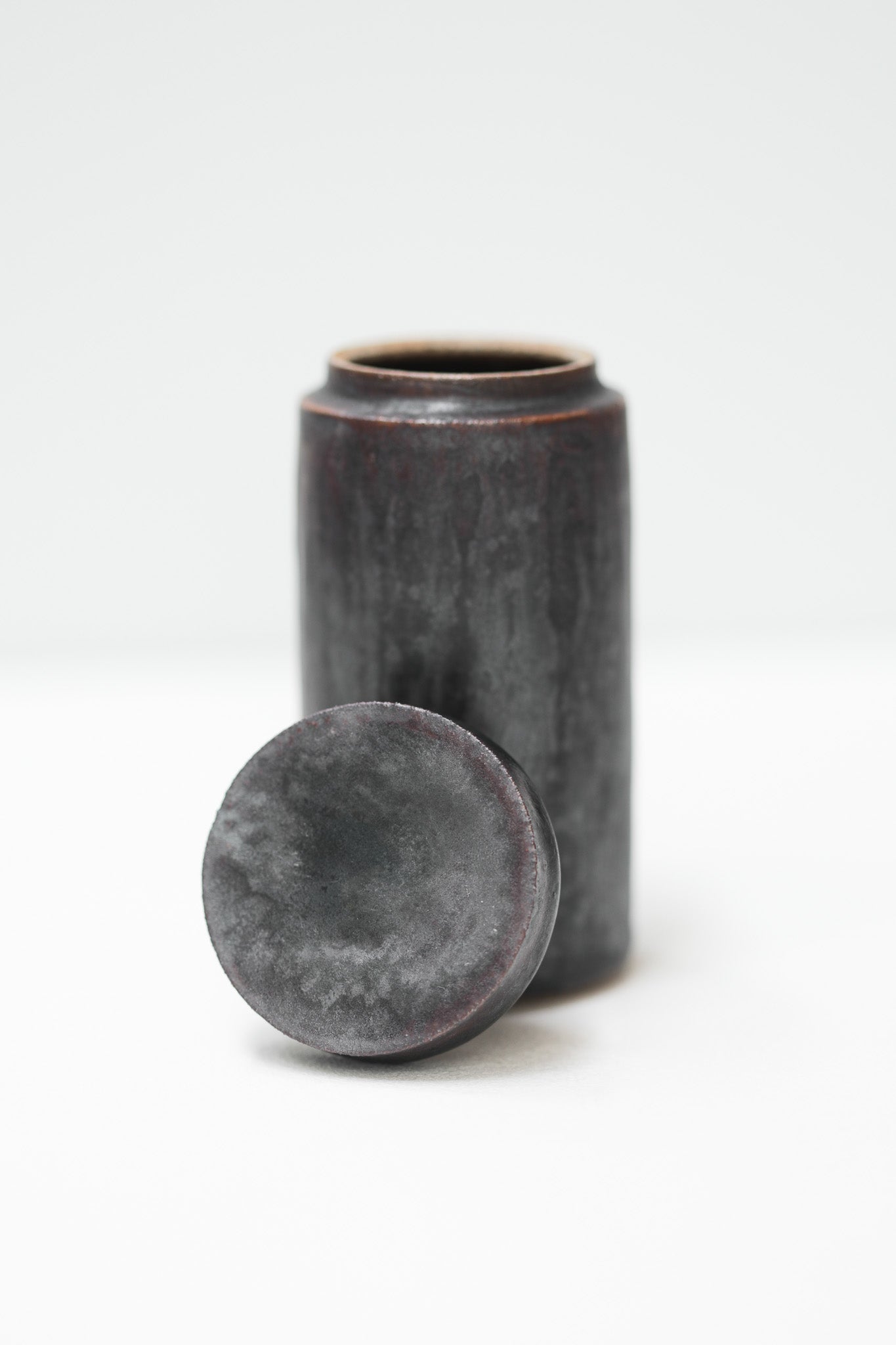 Florian Gadsby: Small Lidded Jar