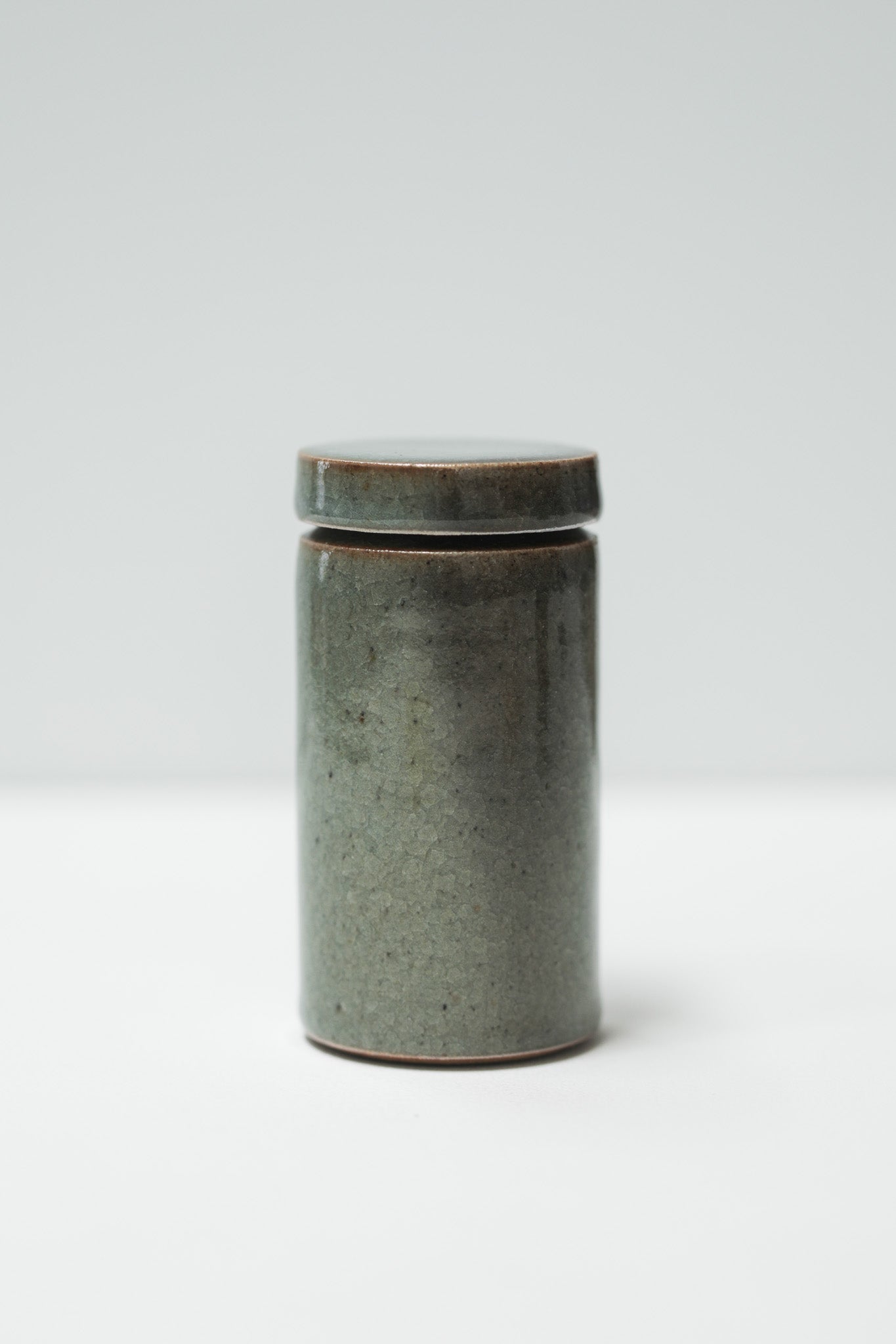 Florian Gadsby: Small Lidded Jar