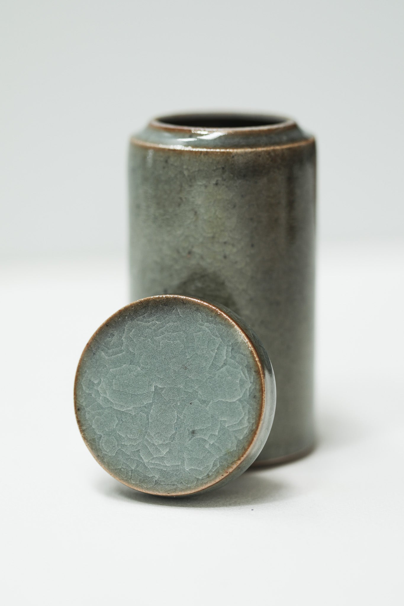 Florian Gadsby: Small Lidded Jar