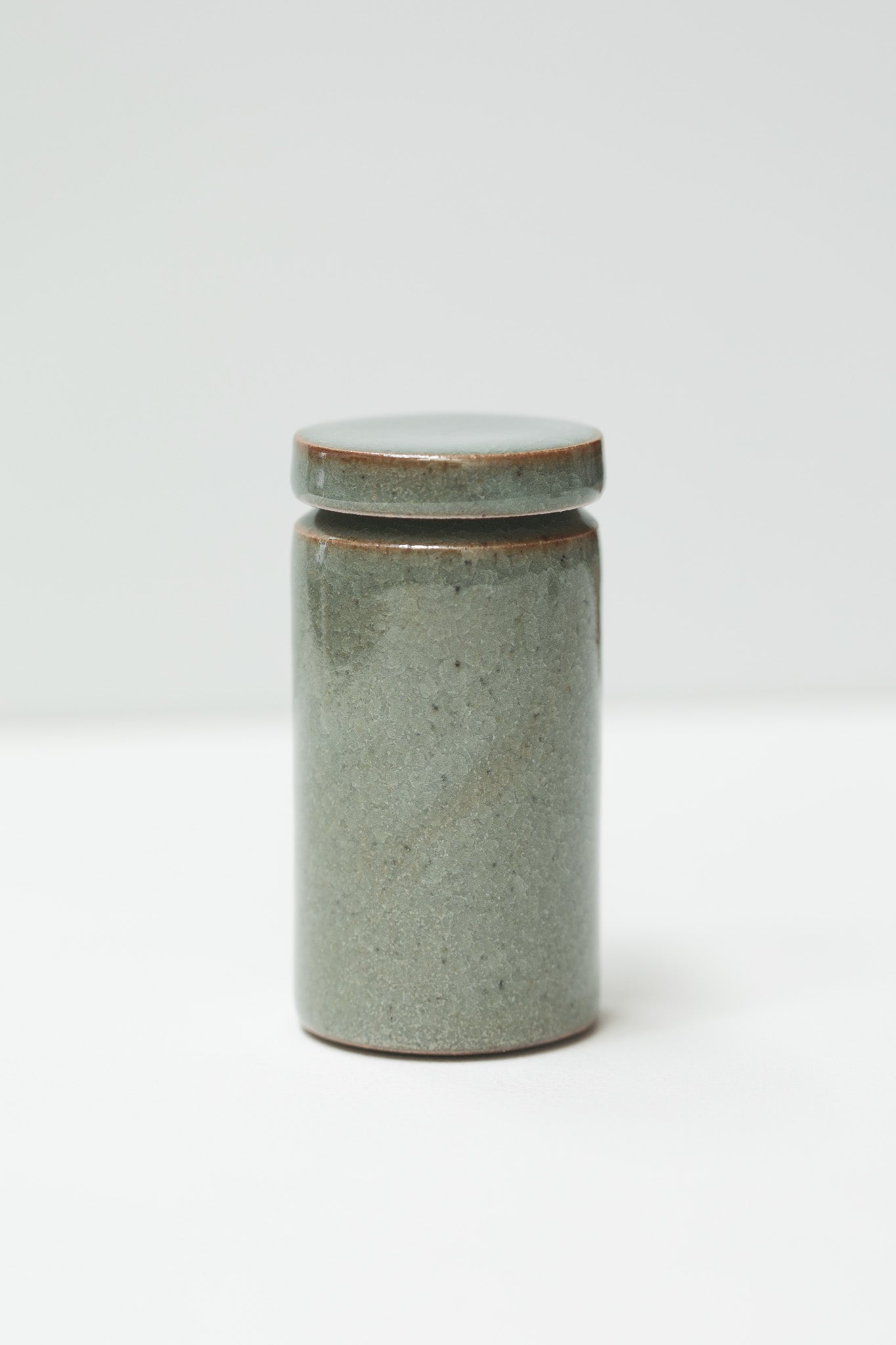 Florian Gadsby: Small Lidded Jar