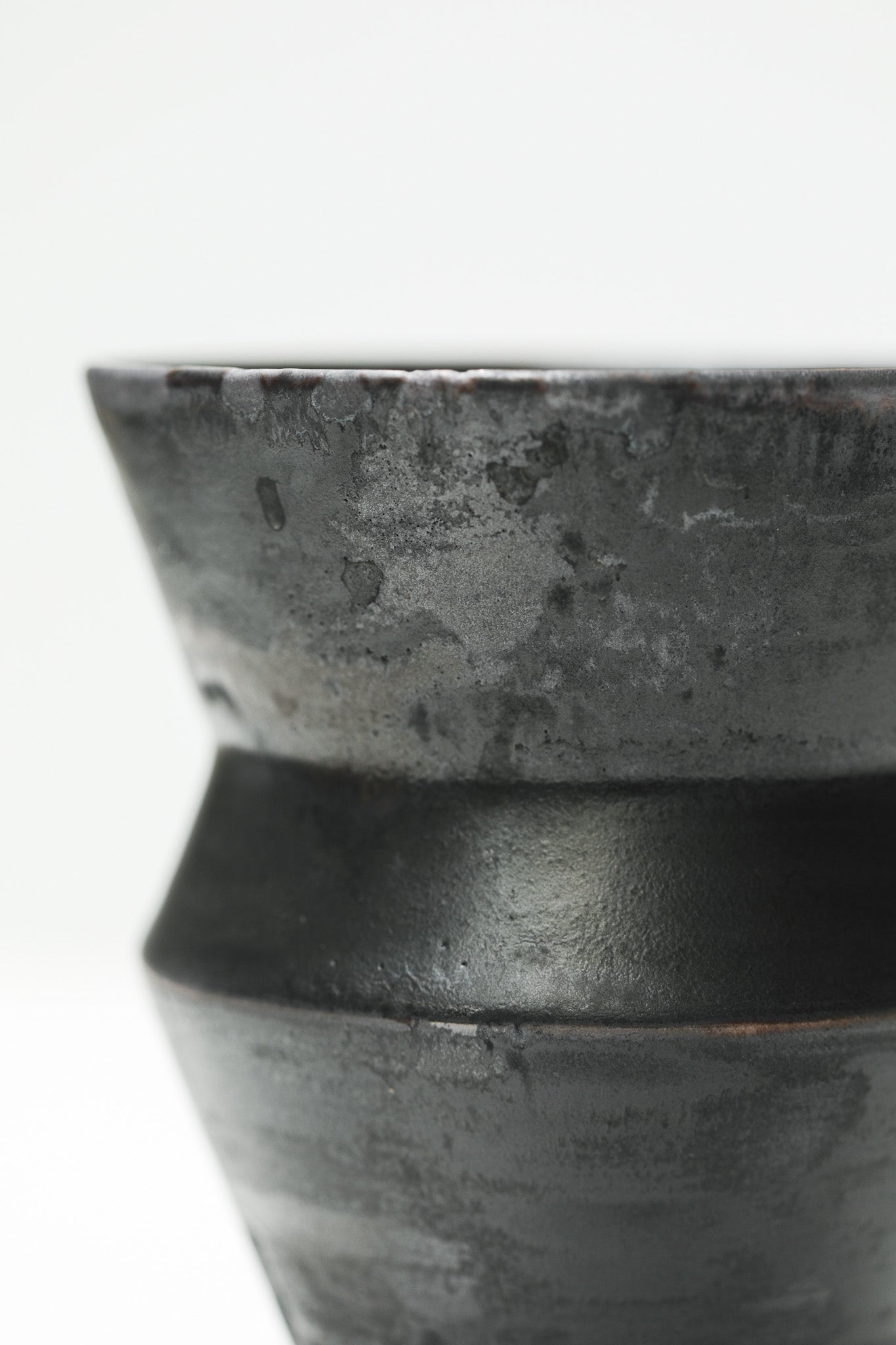 Florian Gadsby: Angular Vase
