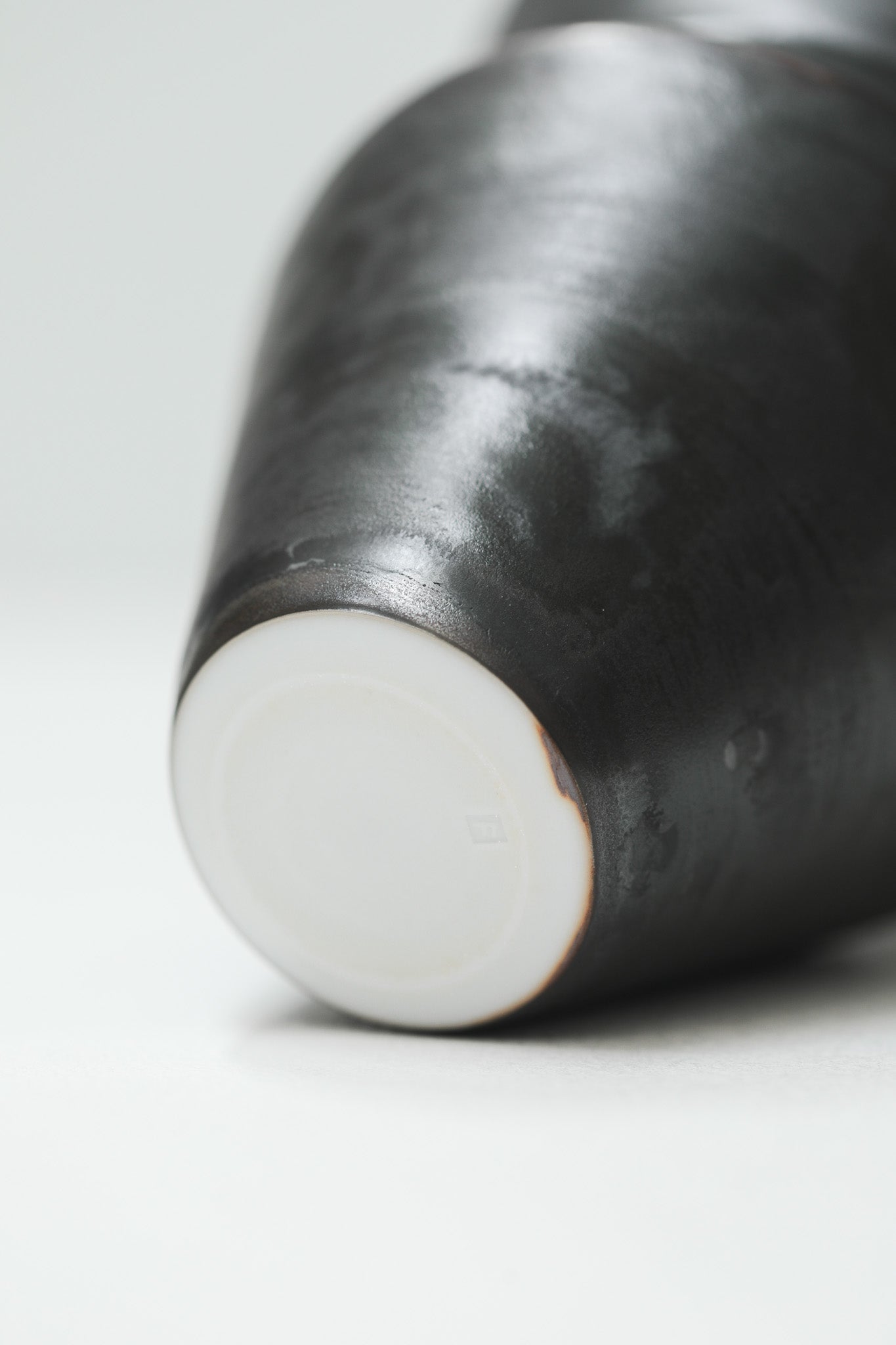 Florian Gadsby: Angular Vase