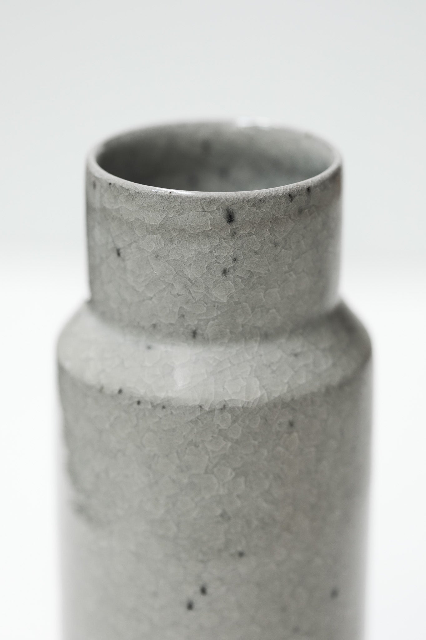 Florian Gadsby: Stepped Cylindrical Vase