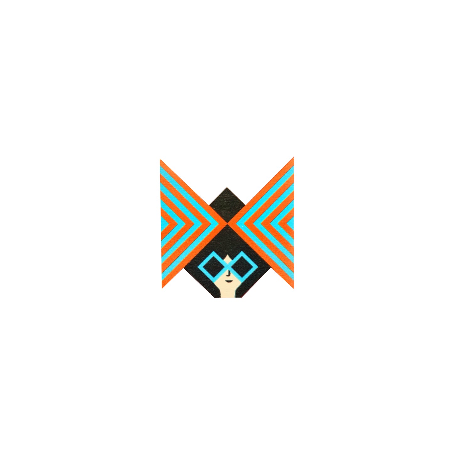 Lesley Barnes: Small Wooden Pin Badge