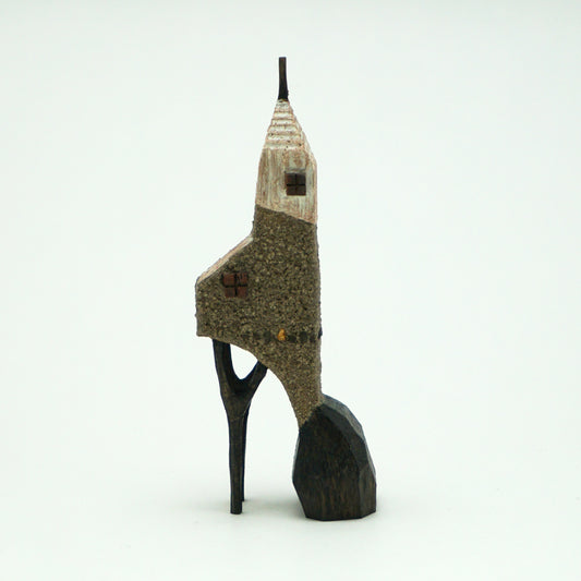 Yukihiro Akama: Treehouse on the Stone