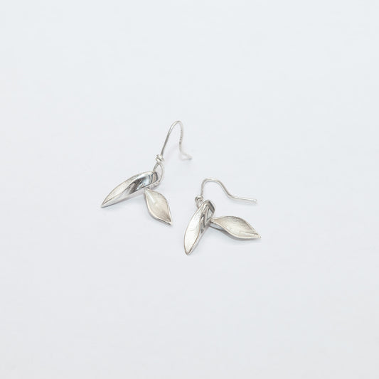 Daisy Lee Jewels: Silver Single Floret Hook Earrings