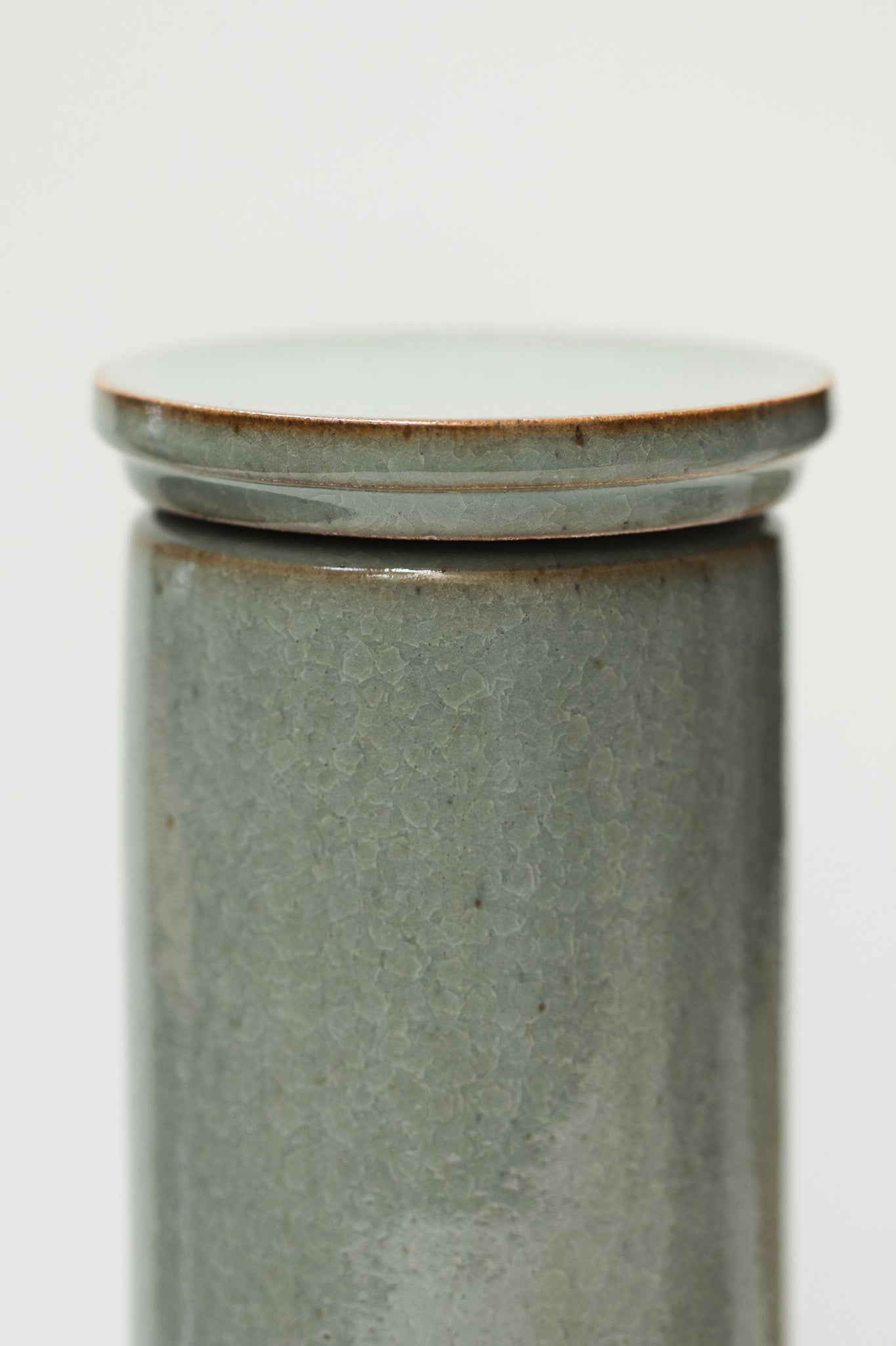Florian Gadsby: Jar with Stepped Lid