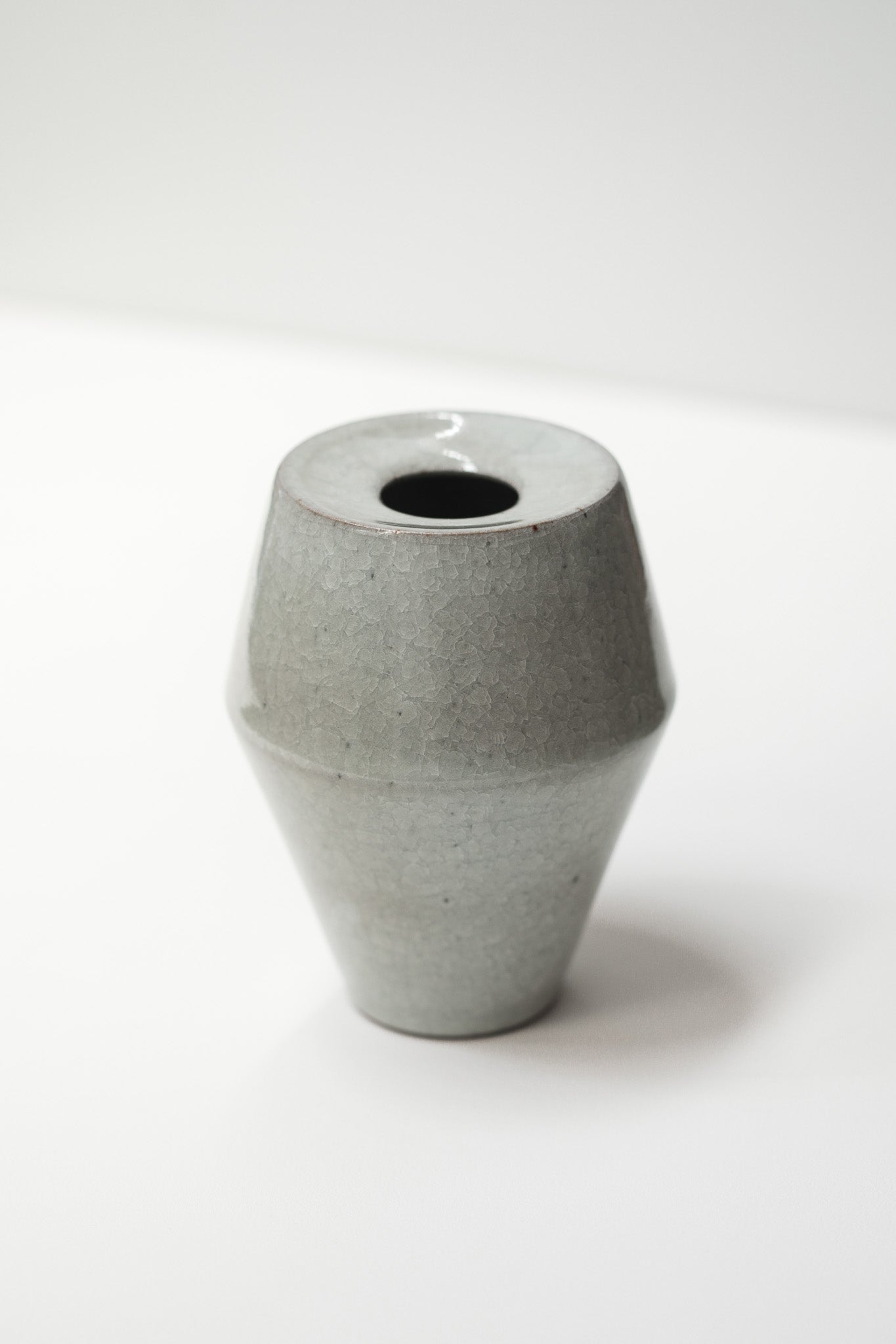 Florian Gadsby: Angular Bud Vase