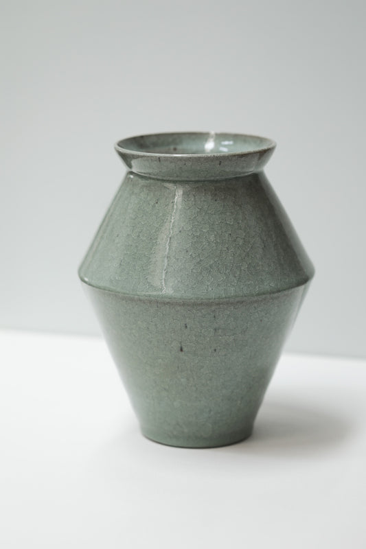 Florian Gadsby: Large Angular Vase