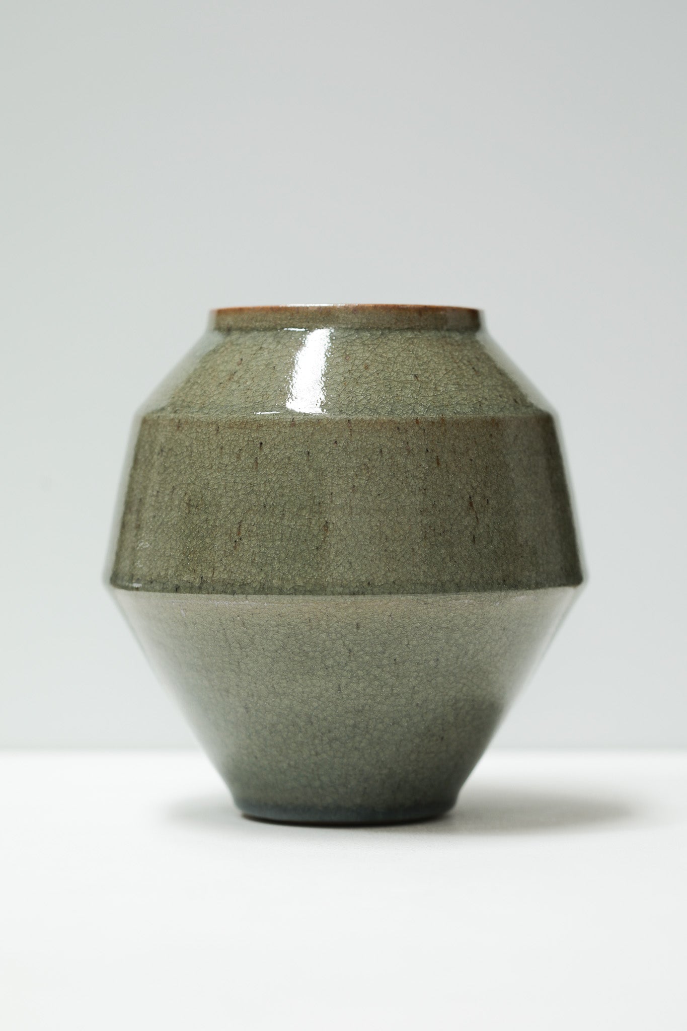 Florian Gadsby: Rotund Angular Vase