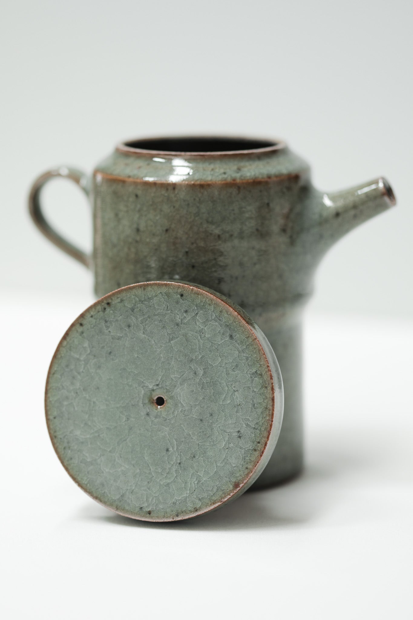 Florian Gadsby: Stepped Teaware for One
