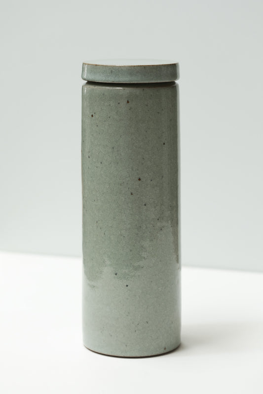 Florian Gadsby: Tall Cylindrical Lidded Jar