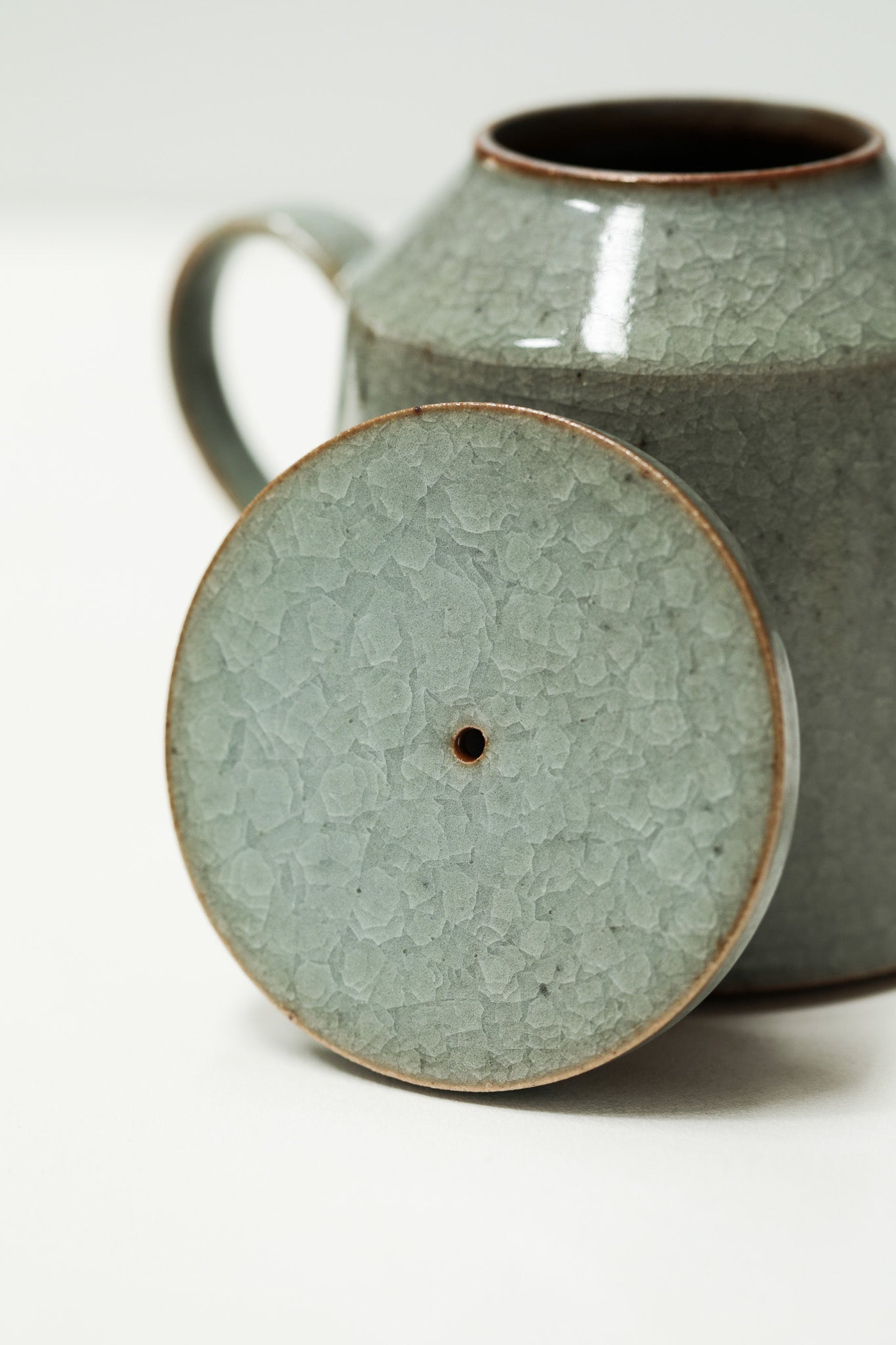 Florian Gadsby: Teapot
