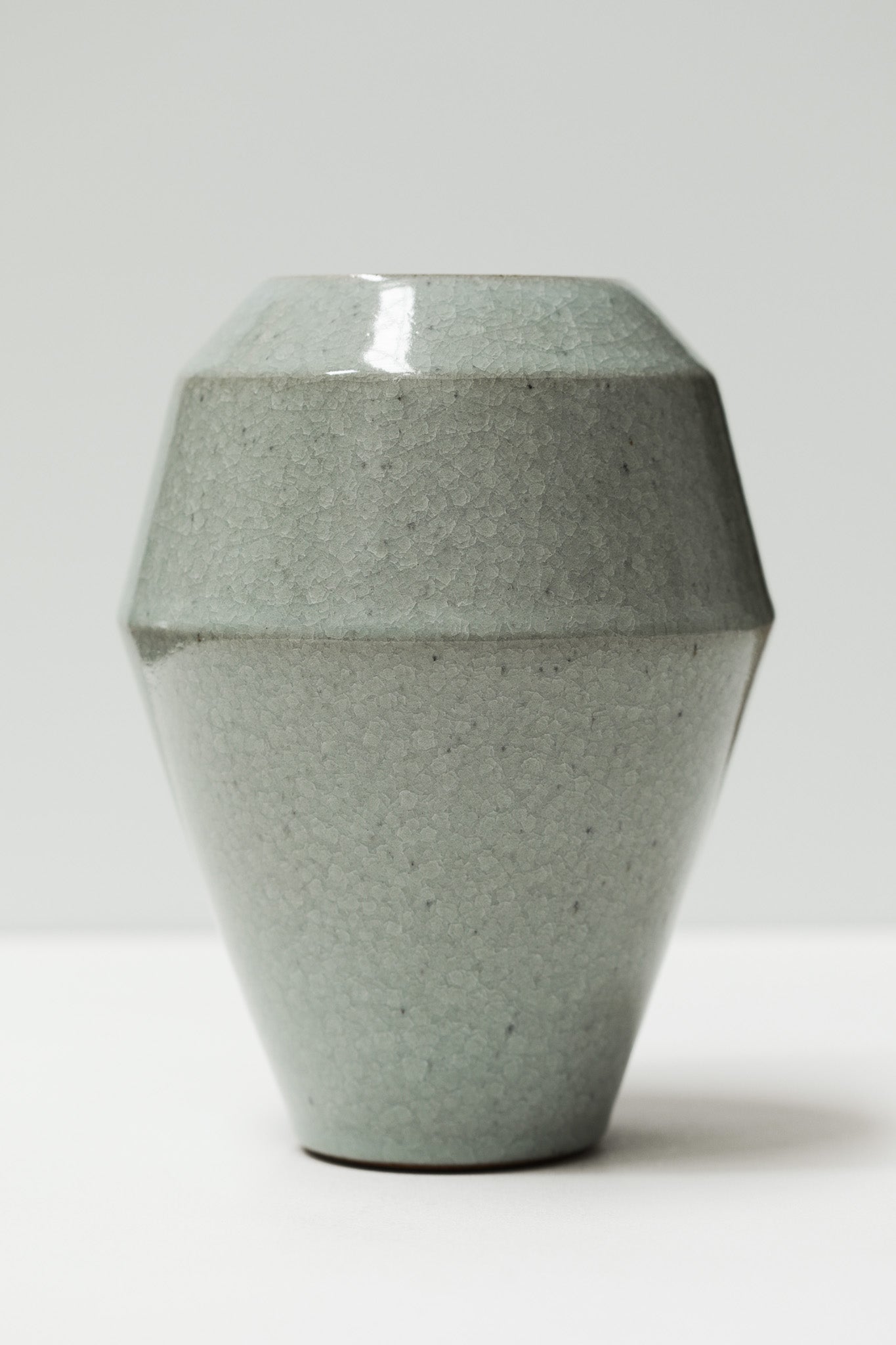 Florian Gadsby: Large Angular Bud Vase