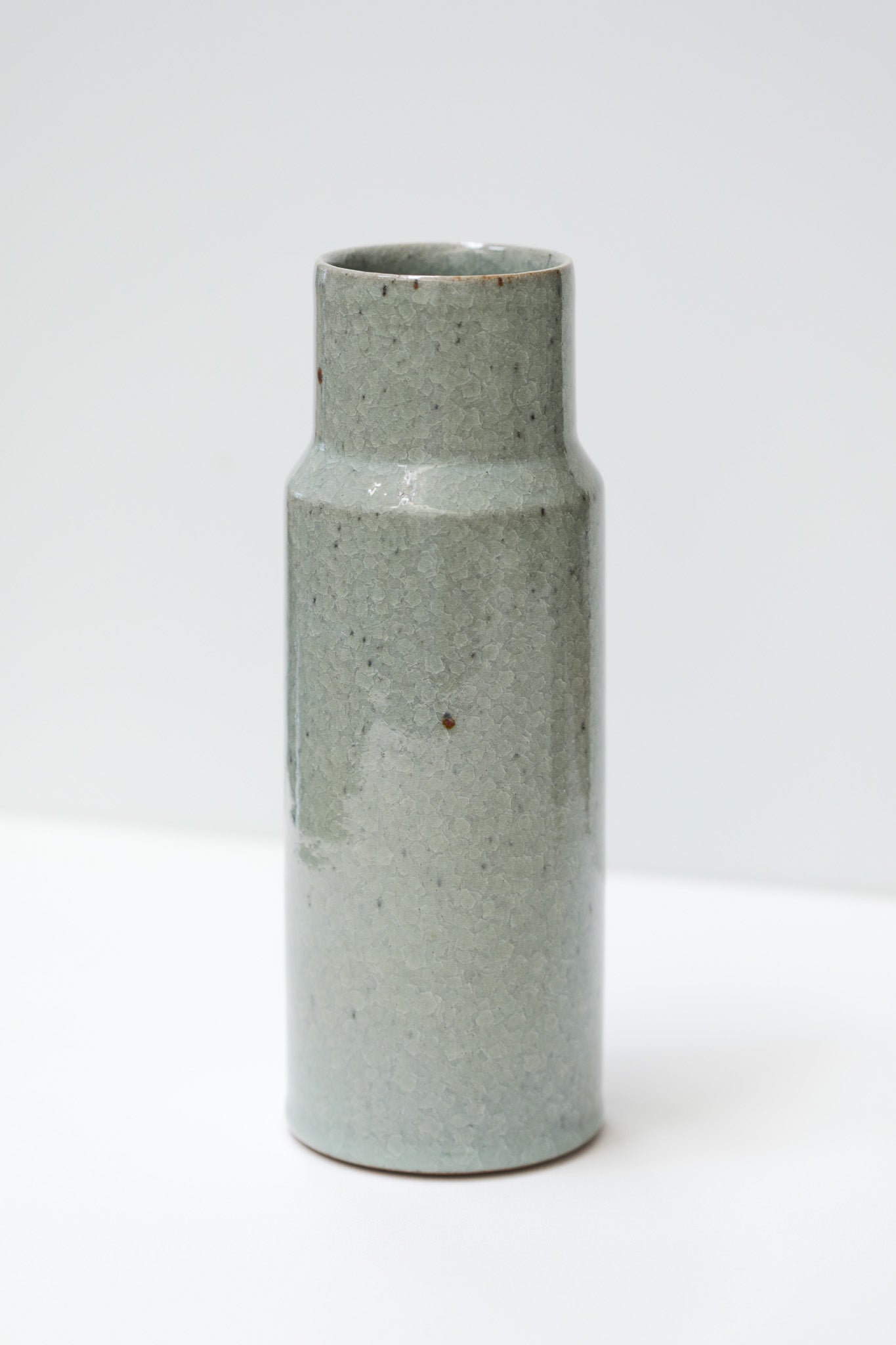 Florian Gadsby: Stepped Cylindrical Vase
