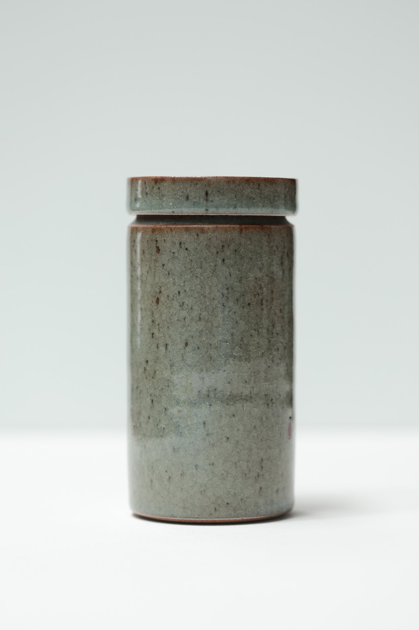 Florian Gadsby: Medium Lined Lidded Jar