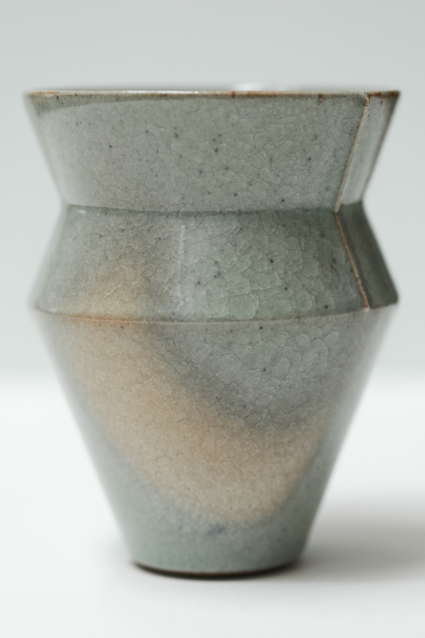 Florian Gadsby: Lined Vase