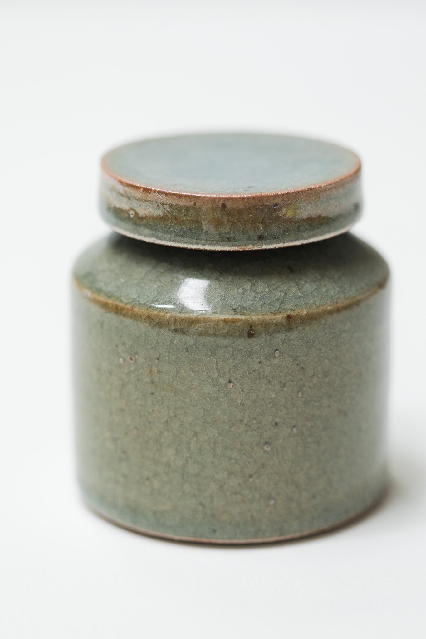 Florian Gadsby: Short Lidded Jar