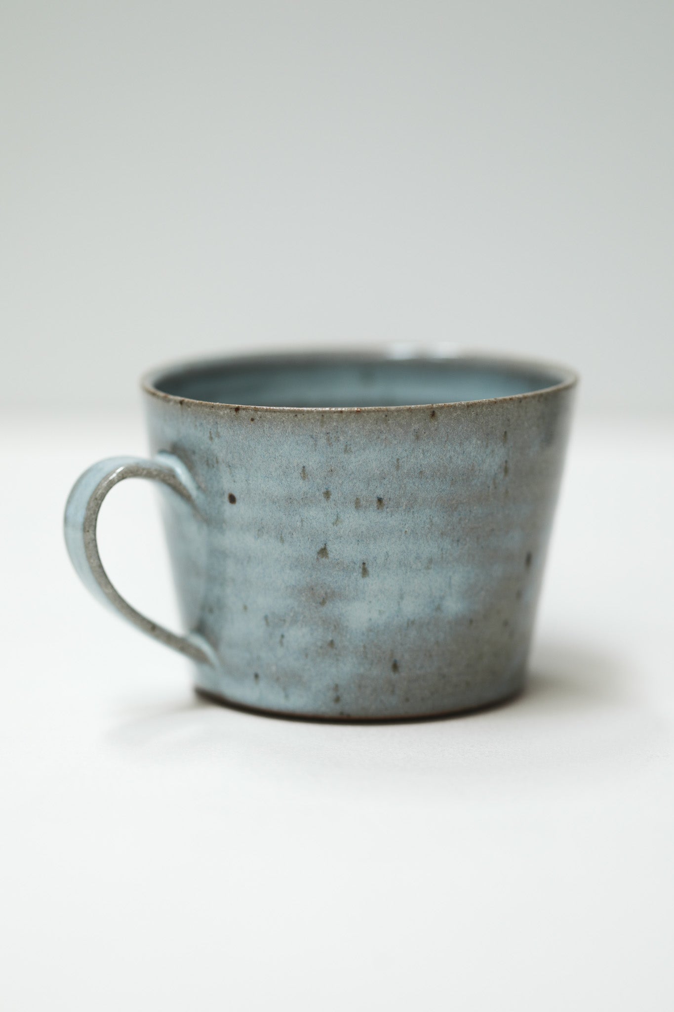 Florian Gadsby: Shallow Mug