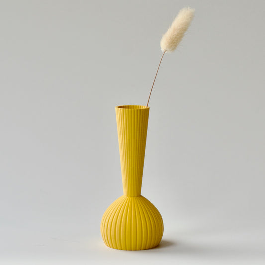 Keeley Traae: Custard Vase